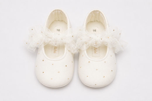 Ballerine Neonata Avorio con Maxi Fiocco in Tulle e Dettagli Dorati – Le Bebé