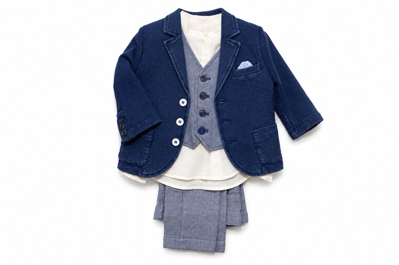 Coordinato cerimonia bambino con giacca blu, gilet e pantalone grigio e camicia coreana panna
