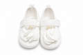 Scarpine Neonata Bianche con Fiore Applicato – Le Bebé